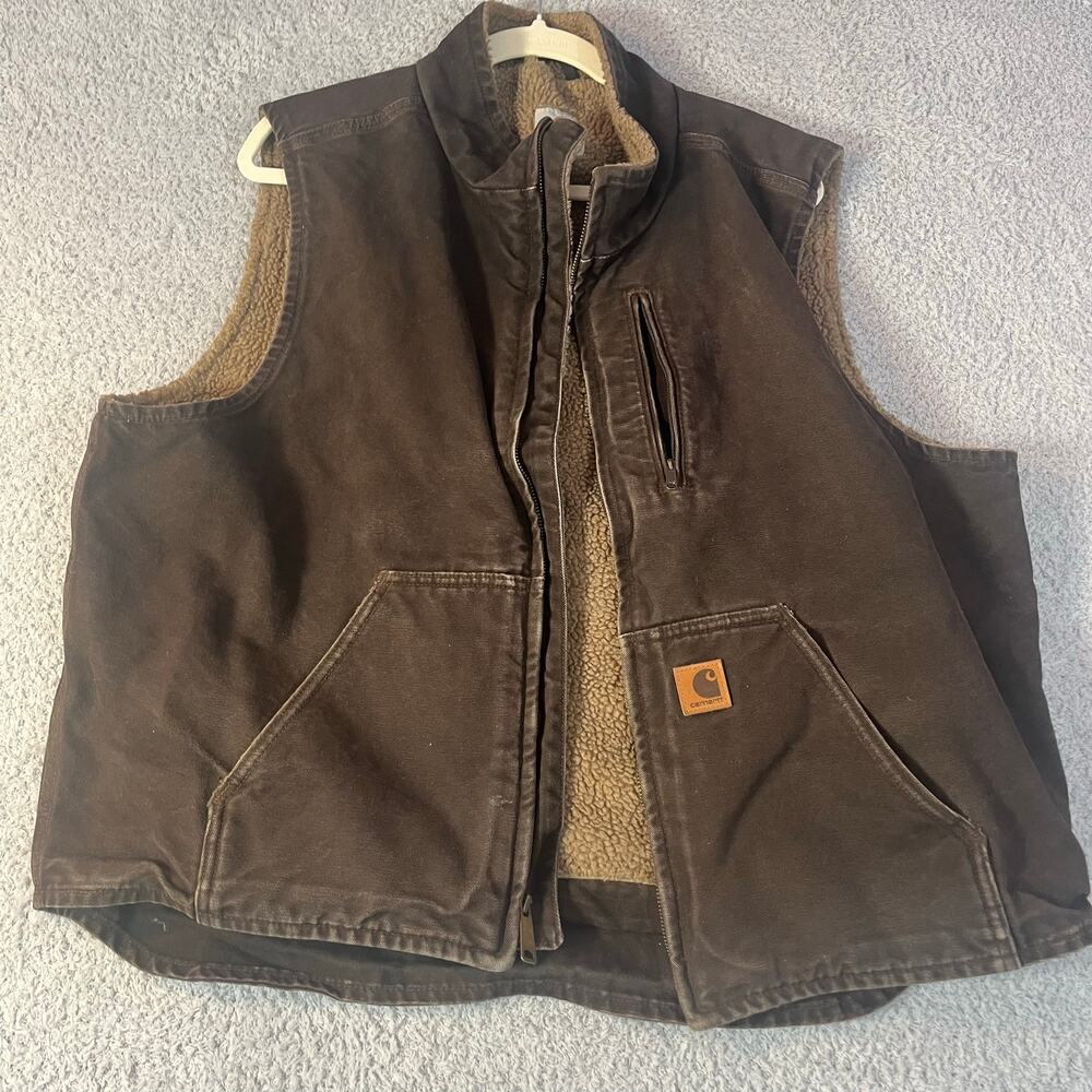 Carhartt men’s brown sherpa lined vest size XL preowned good condition work wear